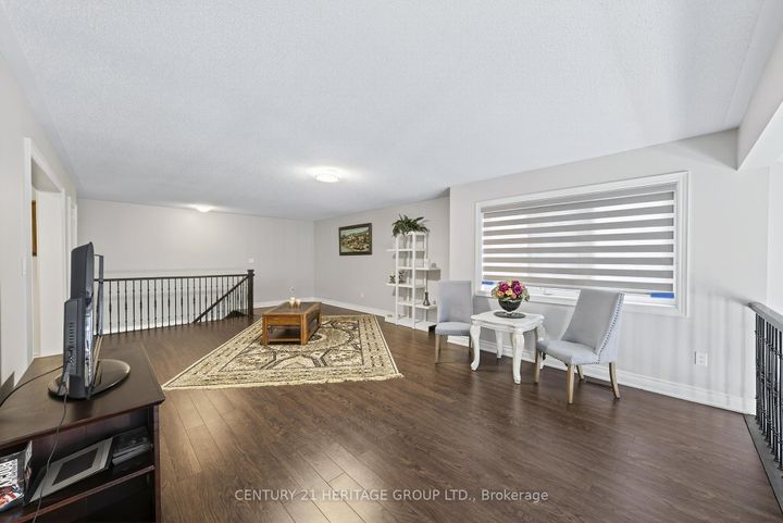 Photo 27 at 90 Gibson Circle, Bradford, Bradford West Gwillimbury