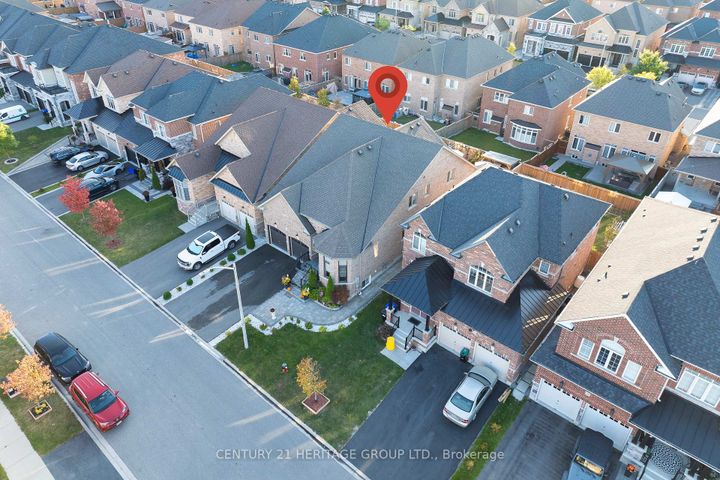 Photo 46 at 90 Gibson Circle, Bradford, Bradford West Gwillimbury