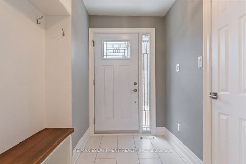 Photo 3 at 4 Thorpe Road, Richview, Toronto