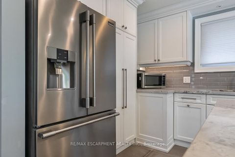 Photo 13 at 4 Thorpe Road, Richview, Toronto