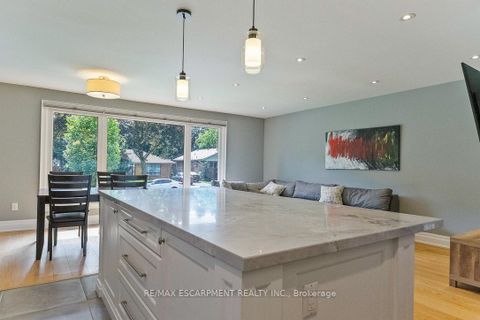 Photo 15 at 4 Thorpe Road, Richview, Toronto
