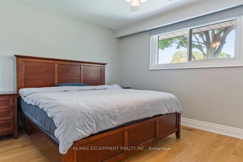 Photo 16 at 4 Thorpe Road, Richview, Toronto