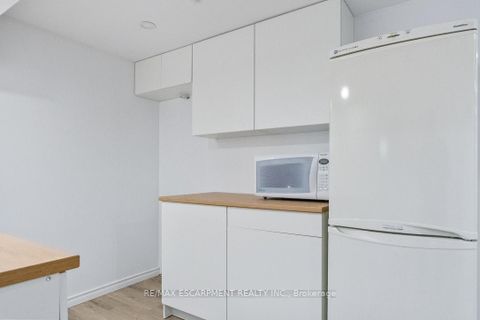 Photo 31 at 4 Thorpe Road, Richview, Toronto