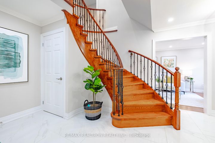 Photo 5 at 28 Marydale Avenue, Middlefield, Markham