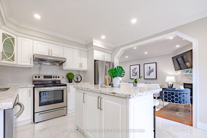 Photo 16 at 28 Marydale Avenue, Middlefield, Markham