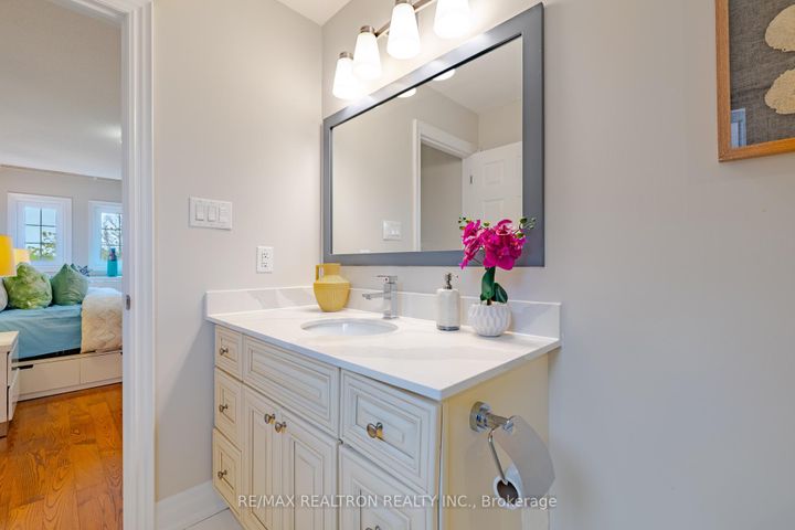Photo 31 at 28 Marydale Avenue, Middlefield, Markham