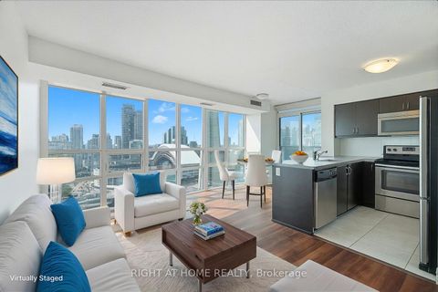 Photo 2 at 3702 - 19 Grand Trunk Crescent, Waterfront Communities C1, Toronto