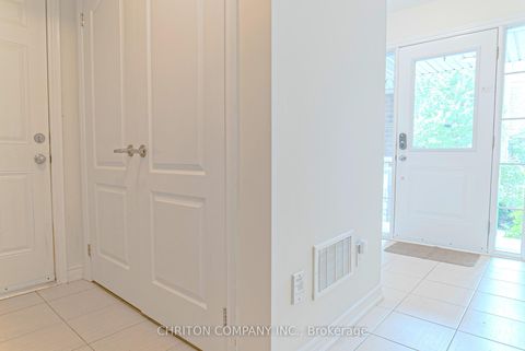 Photo 4 at 55 - 2435 Greenwich Drive, WM Westmount, Oakville