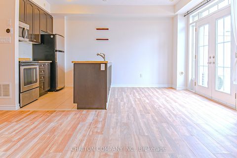 Photo 7 at 55 - 2435 Greenwich Drive, WM Westmount, Oakville