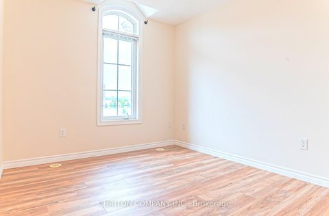 Photo 11 at 55 - 2435 Greenwich Drive, WM Westmount, Oakville