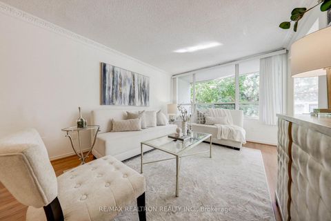 Photo 5 at 206 - 11 Townsgate Drive, Yorkhill, Vaughan