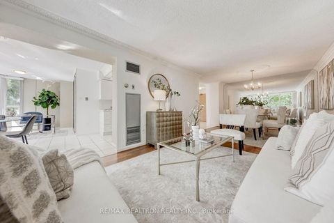 Photo 6 at 206 - 11 Townsgate Drive, Yorkhill, Vaughan