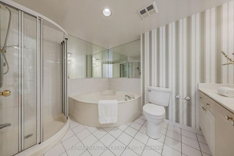 Photo 12 at 206 - 11 Townsgate Drive, Yorkhill, Vaughan