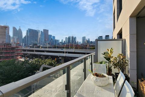 Photo 23 at 401 - 12 Bonnycastle Street, Waterfront Communities C8, Toronto