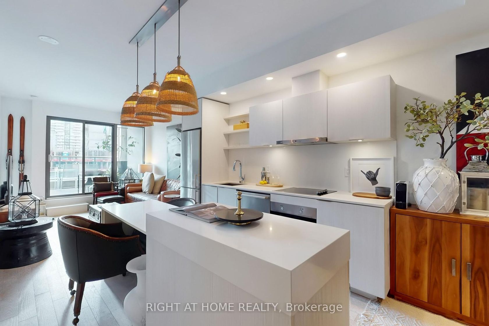 401 - 12 Bonnycastle Street, Waterfront Communities C8, Toronto 