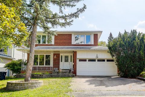 Photo 0 at 19 Stubbs Drive, Windfields, Toronto