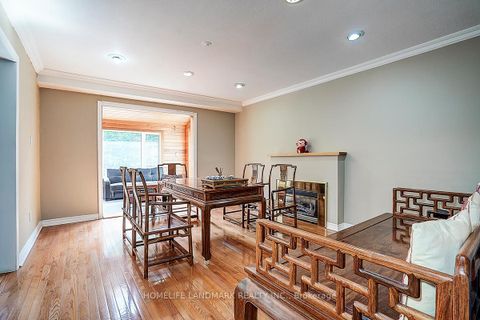 Photo 9 at 19 Stubbs Drive, Windfields, Toronto
