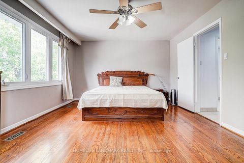 Photo 21 at 19 Stubbs Drive, Windfields, Toronto
