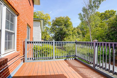 Photo 28 at 19 Stubbs Drive, Windfields, Toronto