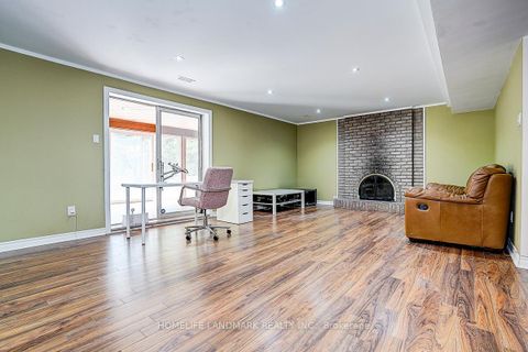 Photo 38 at 19 Stubbs Drive, Windfields, Toronto