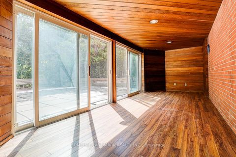 Photo 40 at 19 Stubbs Drive, Windfields, Toronto