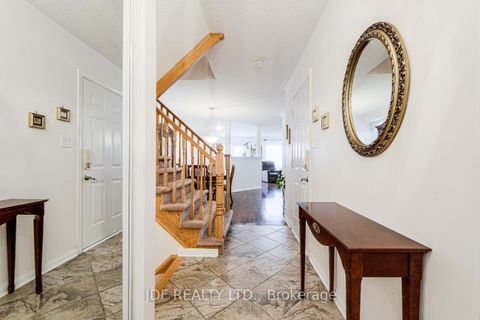 Photo 4 at 3178 Stornoway Circle, BC Bronte Creek, Oakville