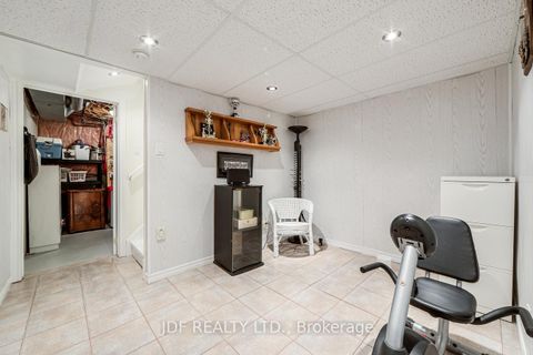 Photo 31 at 3178 Stornoway Circle, BC Bronte Creek, Oakville