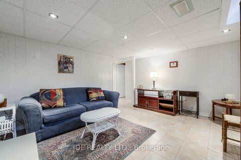 Photo 33 at 3178 Stornoway Circle, BC Bronte Creek, Oakville