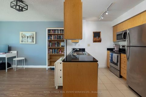 Photo 5 at 605 - 397 Front Street W, Waterfront Communities C1, Toronto