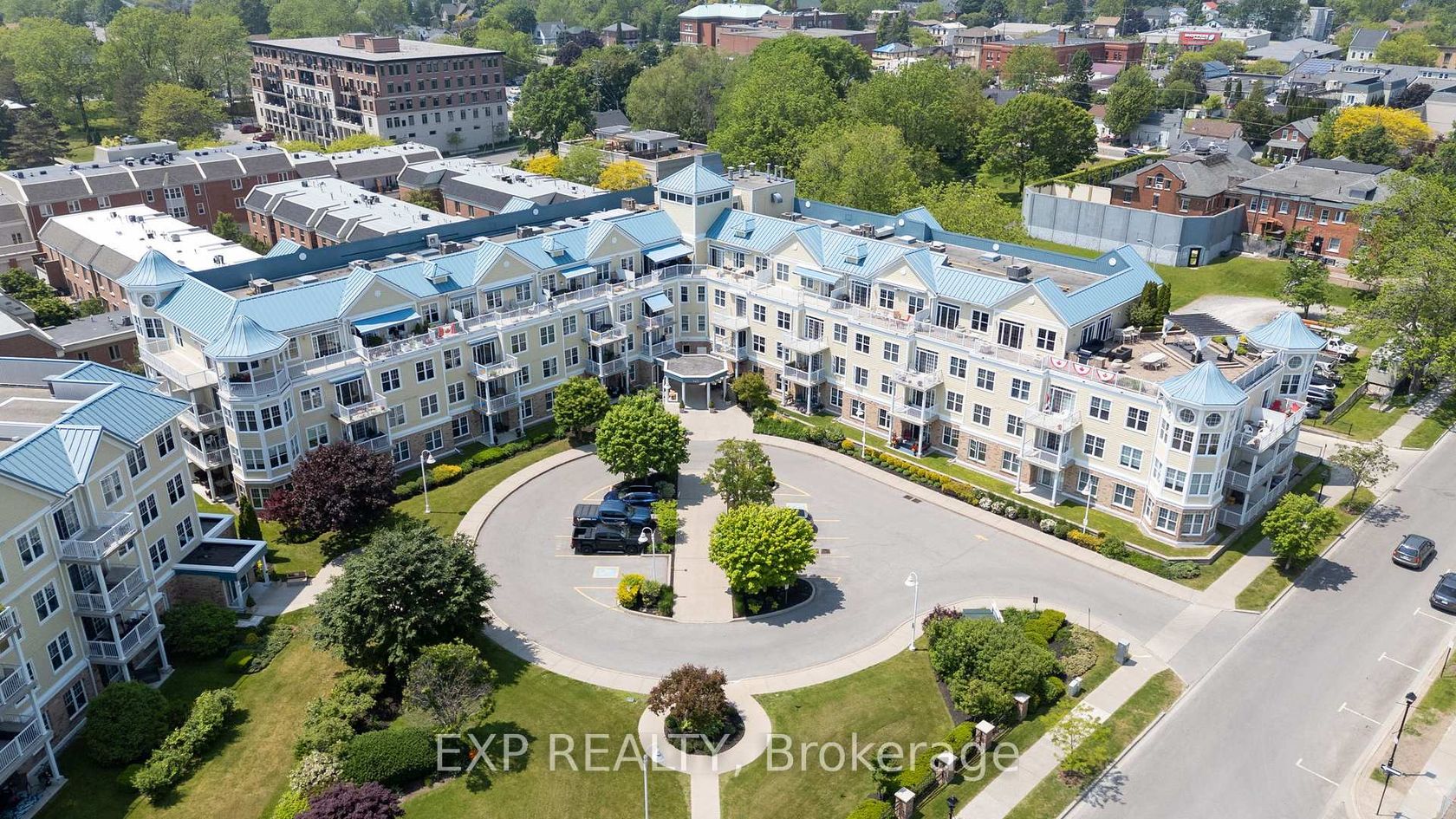 309 - 145 Third Street, Cobourg by Loree Meneguzzi Real Estate 309 - 145 Third Street, Cobourg