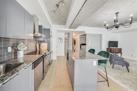 Photo 5 at 711 - 650 King Street W, Waterfront Communities C1, Toronto