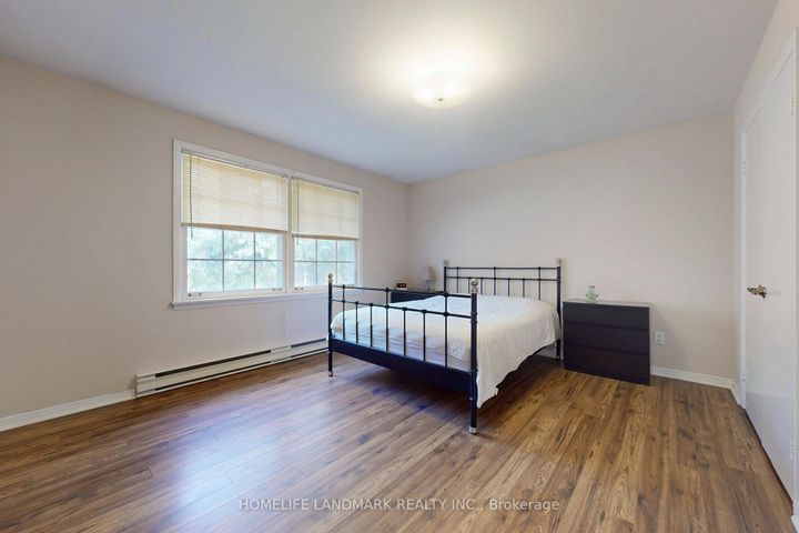 Photo 24 at 147 Mossgrove Trail, Windfields, Toronto