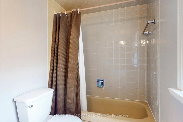 Photo 30 at 147 Mossgrove Trail, Windfields, Toronto