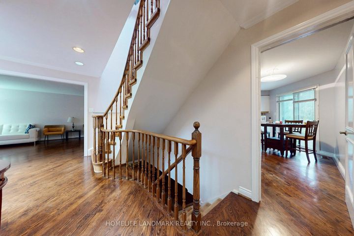 Photo 31 at 147 Mossgrove Trail, Windfields, Toronto