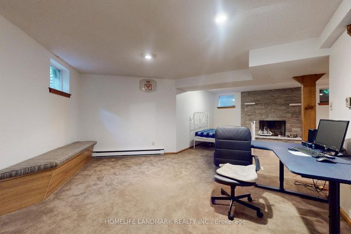 Photo 35 at 147 Mossgrove Trail, Windfields, Toronto