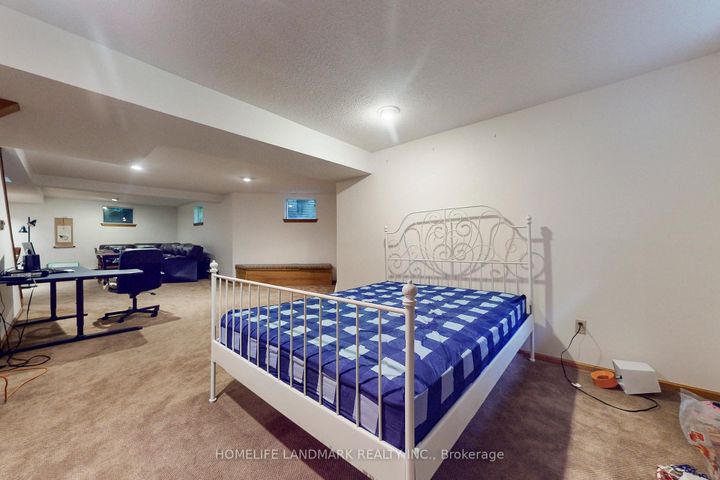 Photo 39 at 147 Mossgrove Trail, Windfields, Toronto