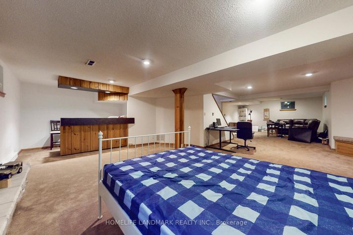Photo 40 at 147 Mossgrove Trail, Windfields, Toronto