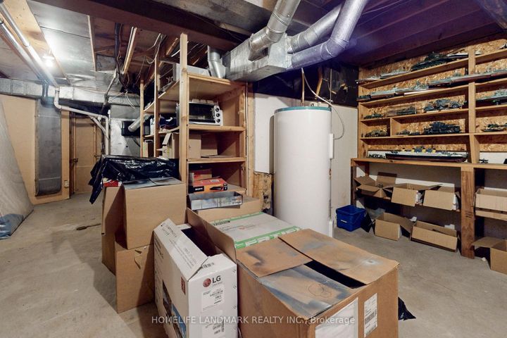 Photo 43 at 147 Mossgrove Trail, Windfields, Toronto