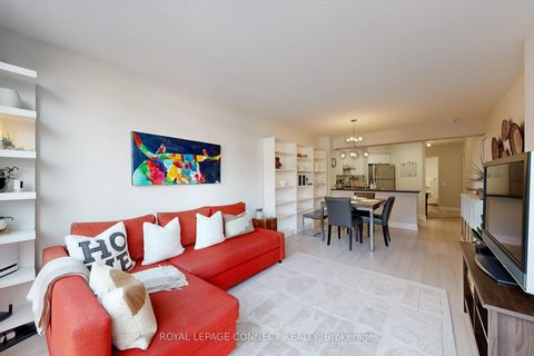 Photo 4 at 605 - 750 Bay Street, Bay Street Corridor, Toronto