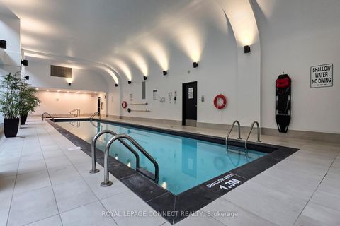 Photo 22 at 605 - 750 Bay Street, Bay Street Corridor, Toronto