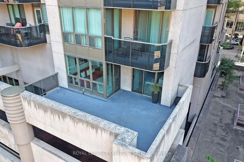 Photo 25 at 605 - 750 Bay Street, Bay Street Corridor, Toronto