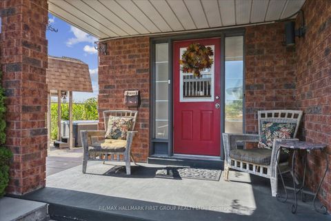 Photo 3 at 188 Padfield Drive, Bowmanville, Clarington