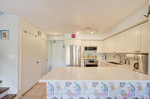 Photo 4 at TH302 - 39 Shank Street, Niagara, Toronto
