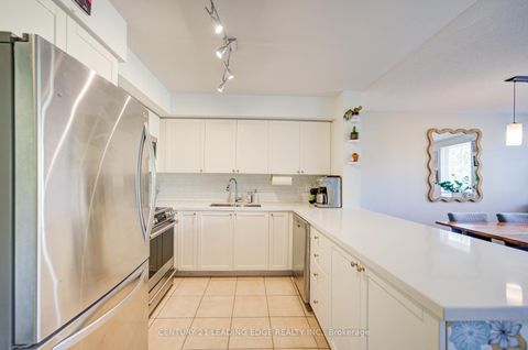 Photo 5 at TH302 - 39 Shank Street, Niagara, Toronto
