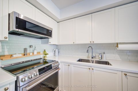 Photo 7 at TH302 - 39 Shank Street, Niagara, Toronto