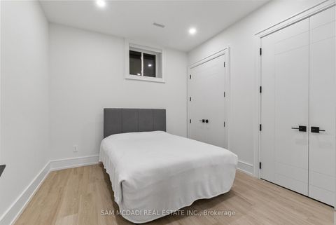 Photo 41 at 1509 Pembroke Drive, CP College Park, Oakville