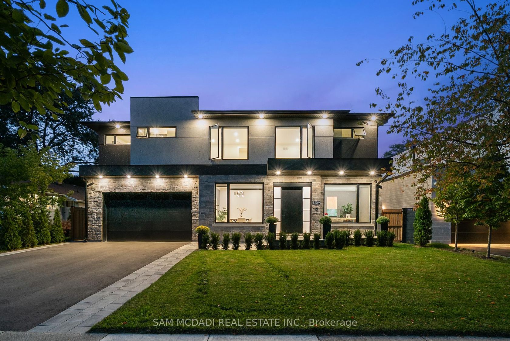 1509 Pembroke Drive, CP College Park, Oakville 