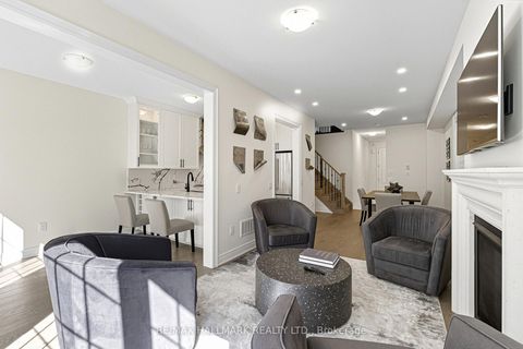 Photo 11 at 92 Drizzel Crescent, Oak Ridges, Richmond Hill