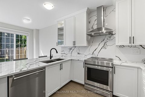 Photo 14 at 92 Drizzel Crescent, Oak Ridges, Richmond Hill