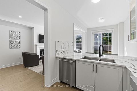 Photo 15 at 92 Drizzel Crescent, Oak Ridges, Richmond Hill